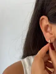14K Xuping Seri Minimal Yonca Küpe  2