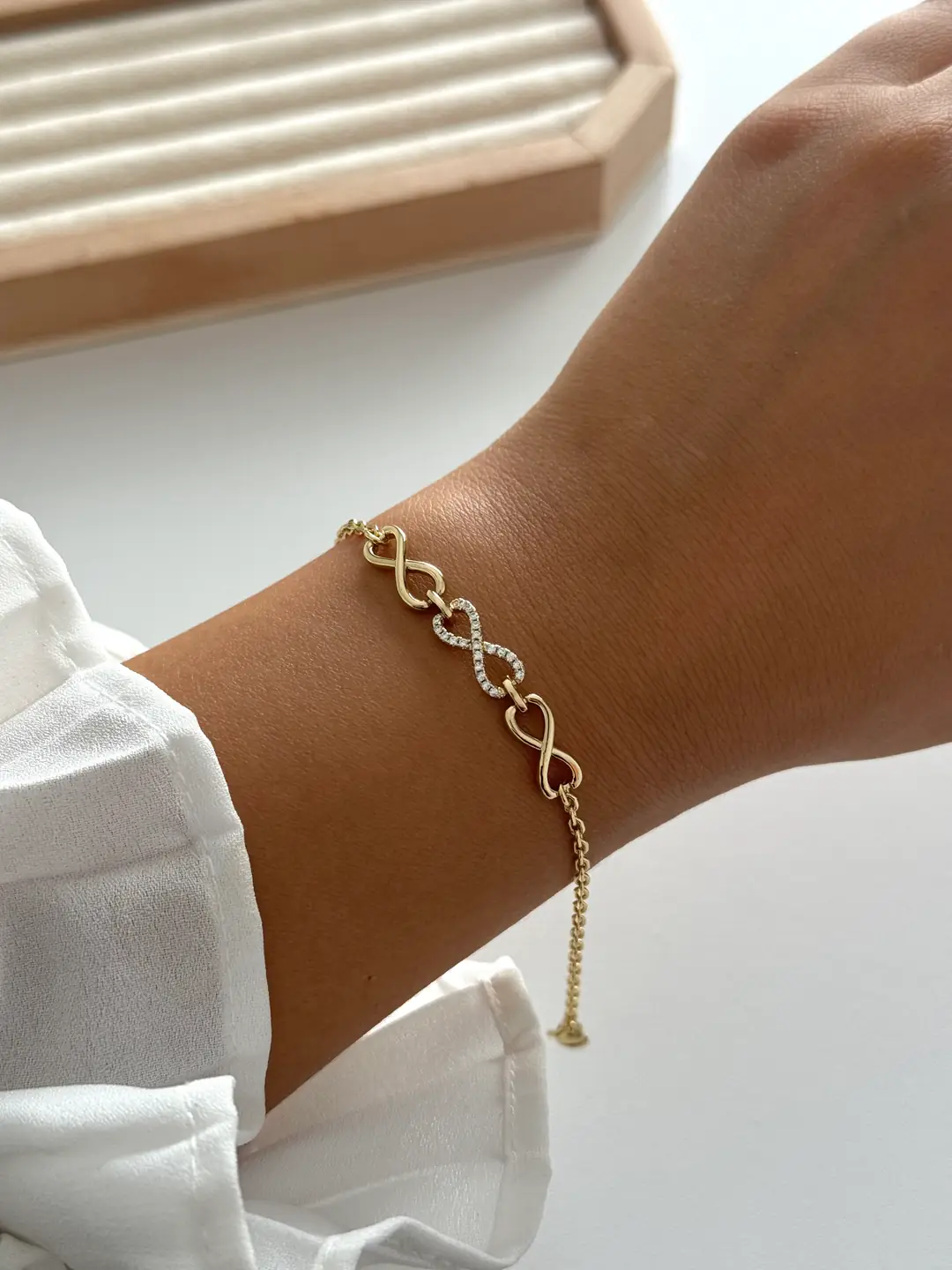 14K Xuping Seri Minimal Sonsuzluk Bileklik