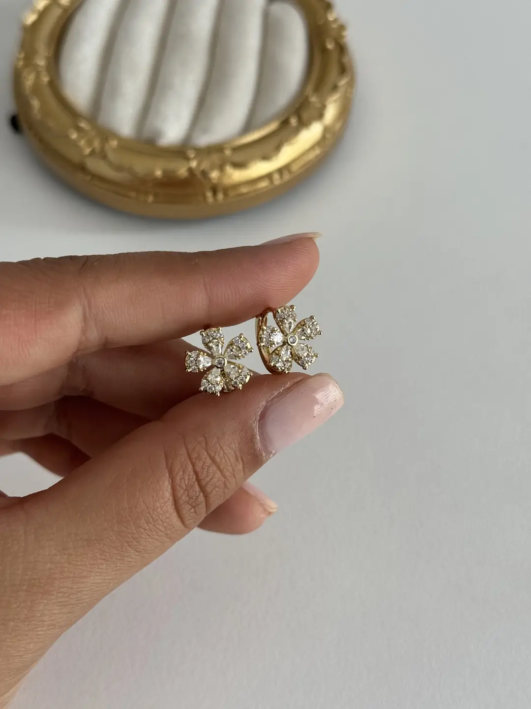 14K Xuping Seri Çiçek Küpe