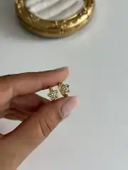 14K Xuping Seri Minimal Çiçek Küpe 1
