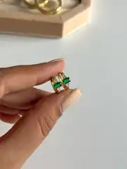 14K Xuping Seri Minimal Yeşil Taşlı Küpe 2
