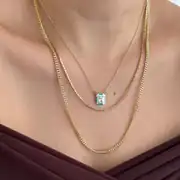 14K Xuping Seri Mavi Detaylı Taşlı Kare Küpe 2