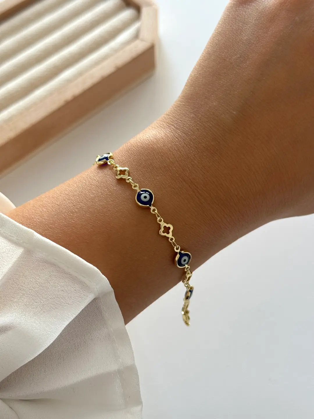 14k xuping seri yonca detaylı nazar bileklik 