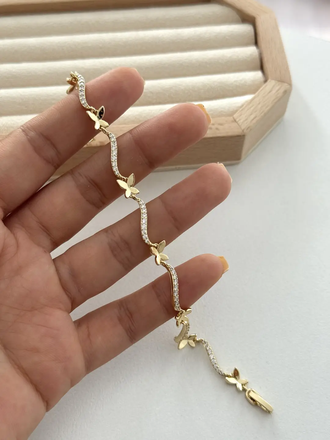 14K Xuping Seri Kelebekli  Su Yolu Bileklik