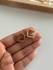 14k xuping seri kumlu desenli asimetrik küpe  2