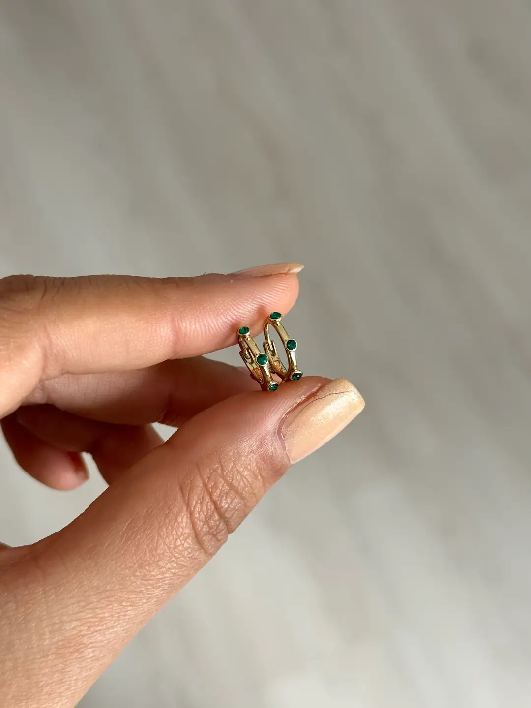 14k Xuping Seri Minimal Küpe Yeşil 