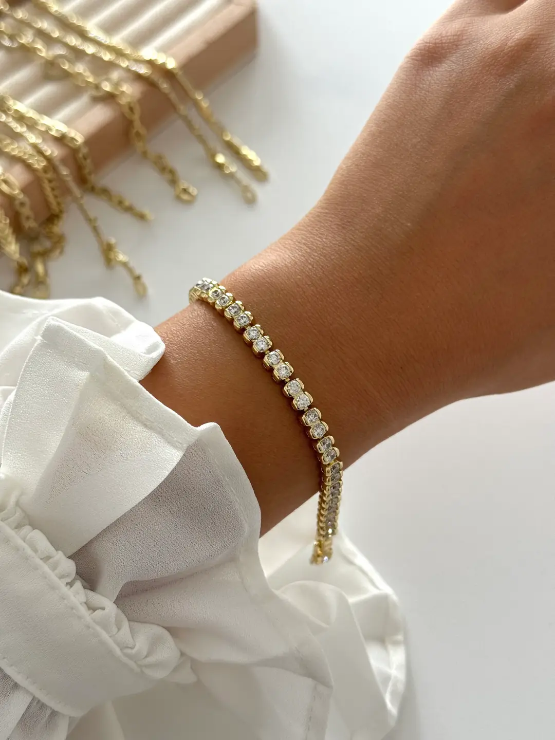 14K Xuping Seri Oval Kesim Su Yolu Bileklik