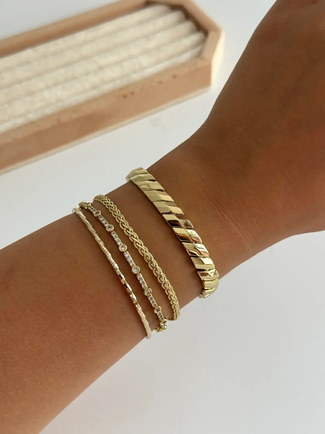 14K Xuping Seri Tasarım Kilit Bileklik 3