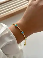 14k altın kaplama bebe mavisi kare taşlı bileklik  1