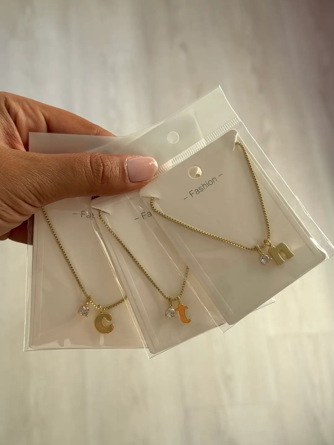 14K Altın Kaplama Tektaş Ve Harf Uçlu Minimal Kolye 4