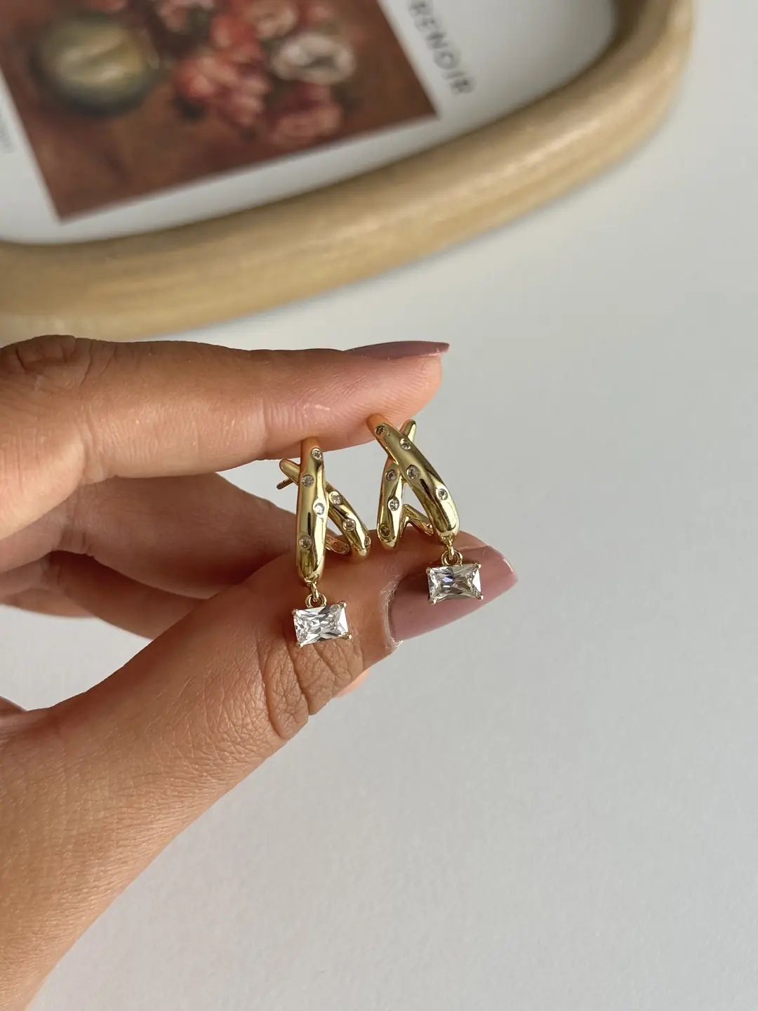 14K Xuping Seri Taş Sallantılı Küpe