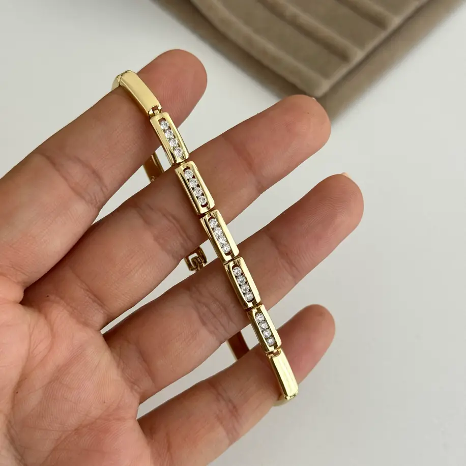 14K Xuping Seri Taşlı Plaka Bileklik