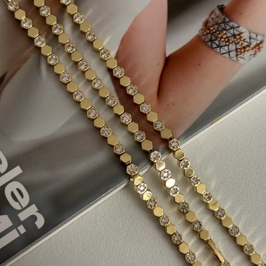 14K Özel Seri Taşlı Petek Bileklik