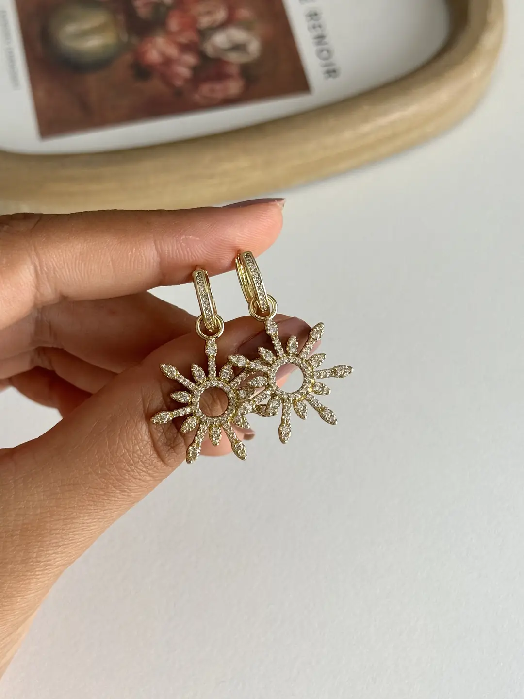 14K Xuping Seri Güneş Sallantılı Küpe