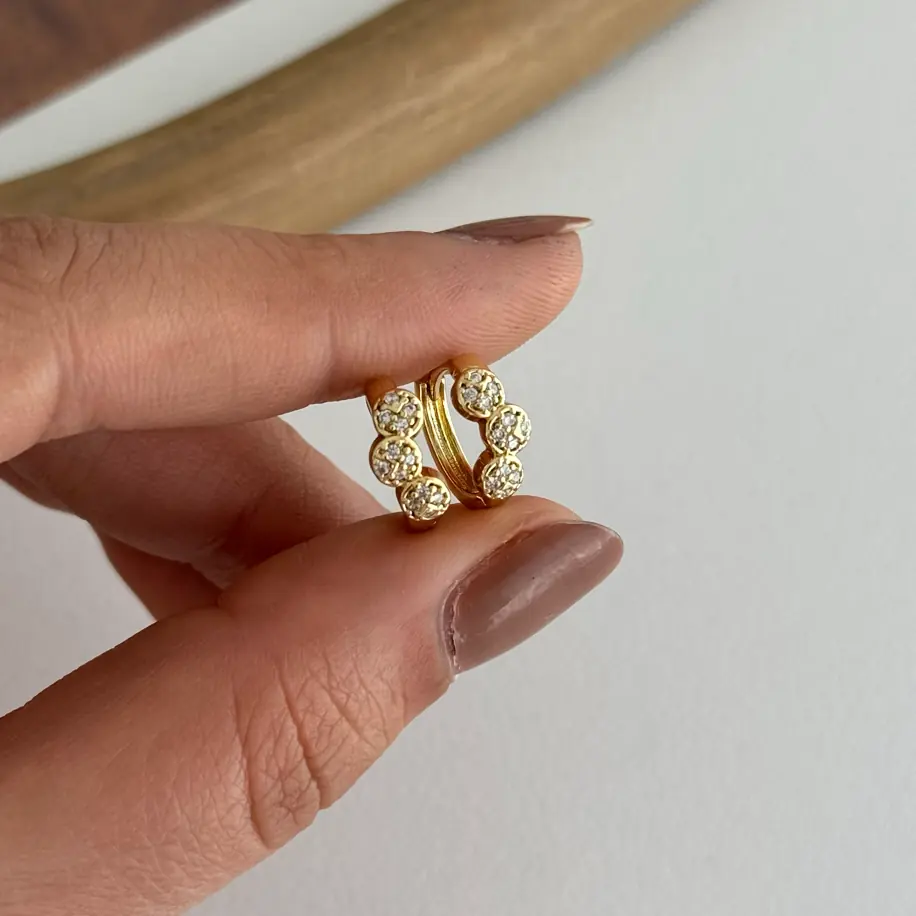 14K Xuping Seri Minimal Taş Detay Küpe