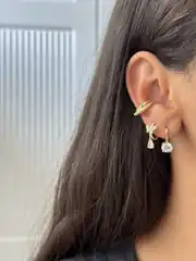 14K Xuping Seri Taş Sallantılı Minimal Kelebek Küpe 2