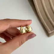 14K Altın Kaplama Yıldızlı Minimal Bomb Küpe 1