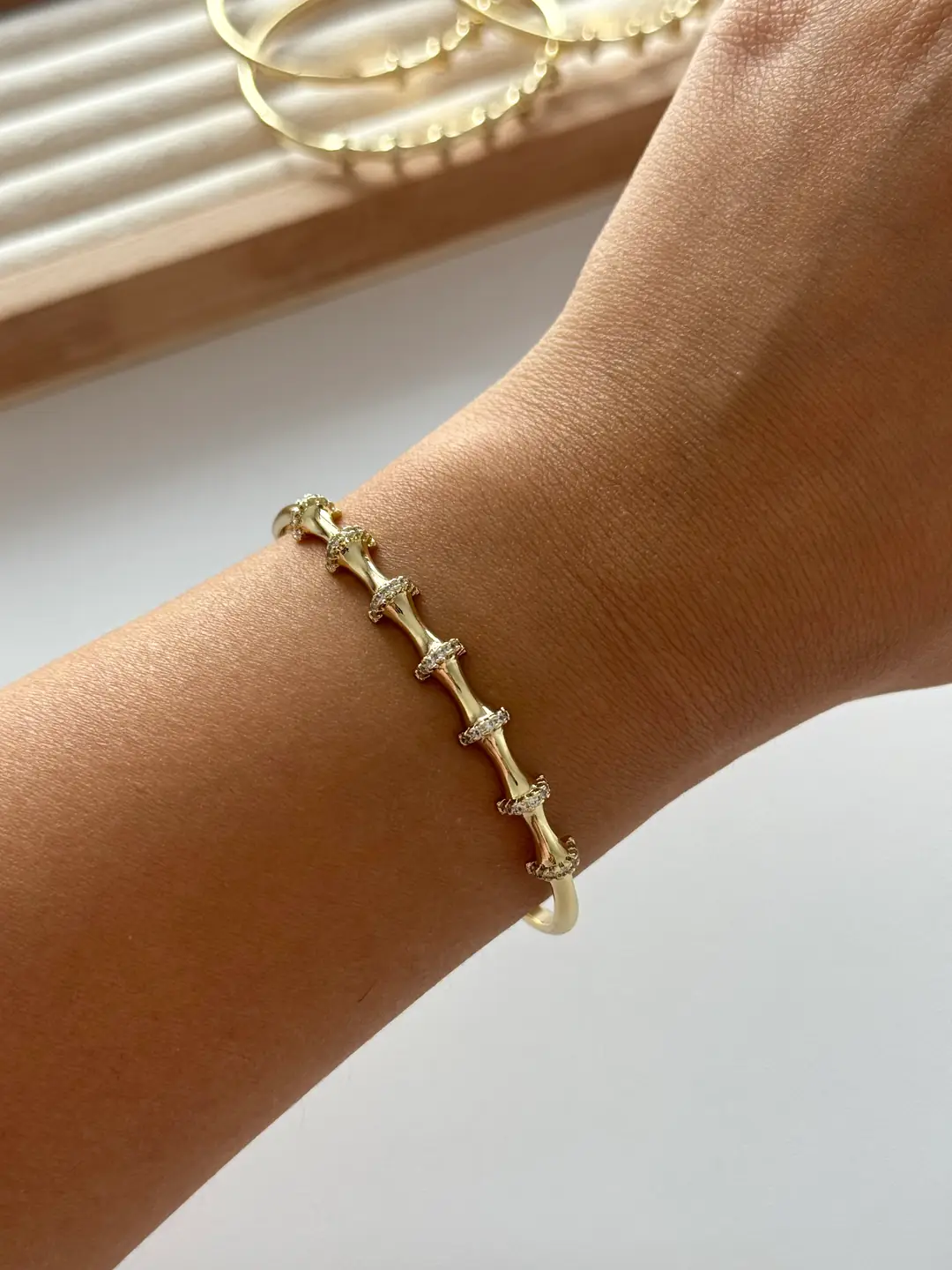 14k Xuping Seri 57 Mm Kemik Model Kelepçe Bileklik 