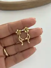 14K Xuping Seri Sallantılı Çiçek Küpe 2