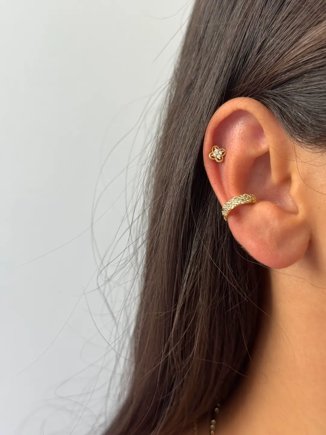 14K Xuping Seri Sıkıştırmalı Kıkırdak Küpe
