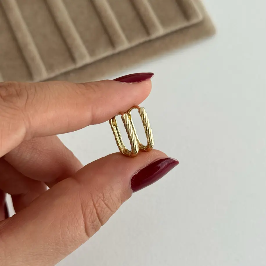 14K Xuping Seri Minimal Küpe