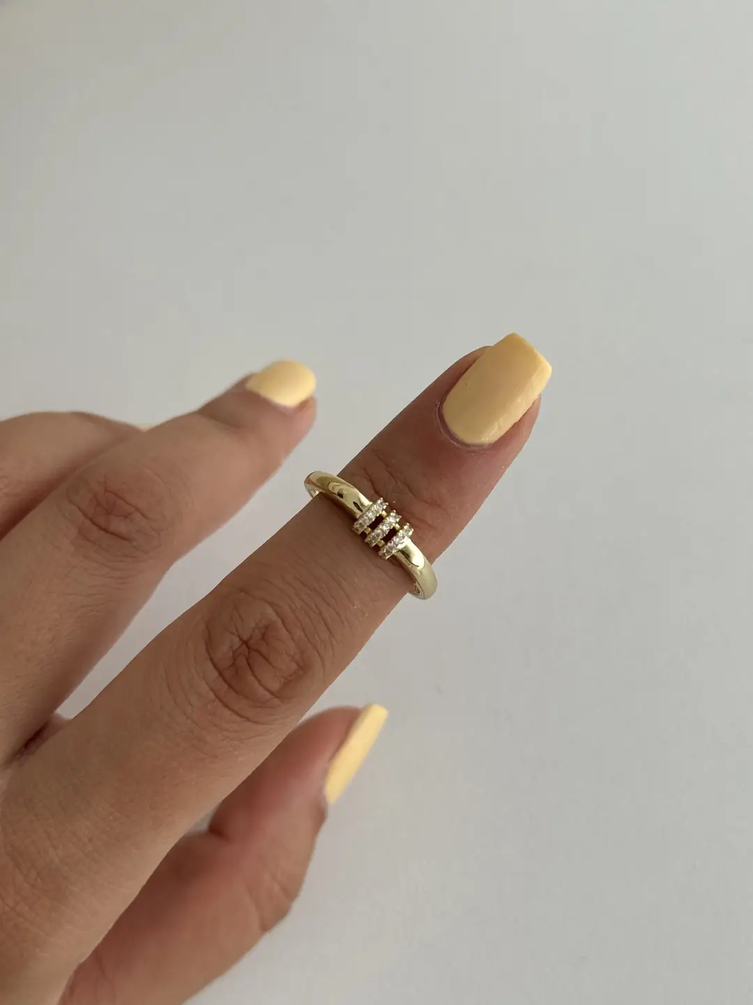 14K Xuping Seri Taşlı Şerit Yüzük